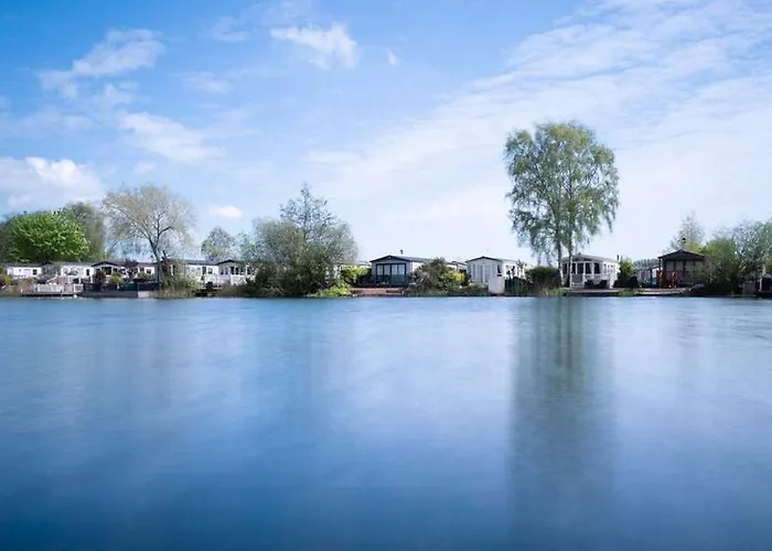 Lancaster Views, Luxury 2022 Home With Hot Tub